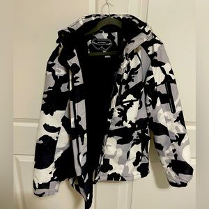Patterned Coat For the Cold🥶 - Medium